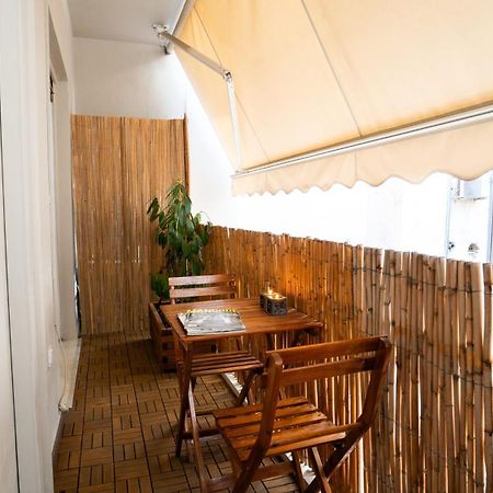 Quiet City Center Apt On A Pedestrian Street Атина Екстериор снимка